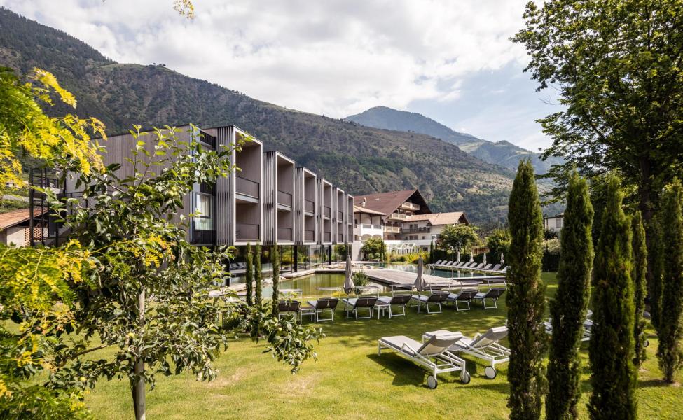 Hotel Sand with garden