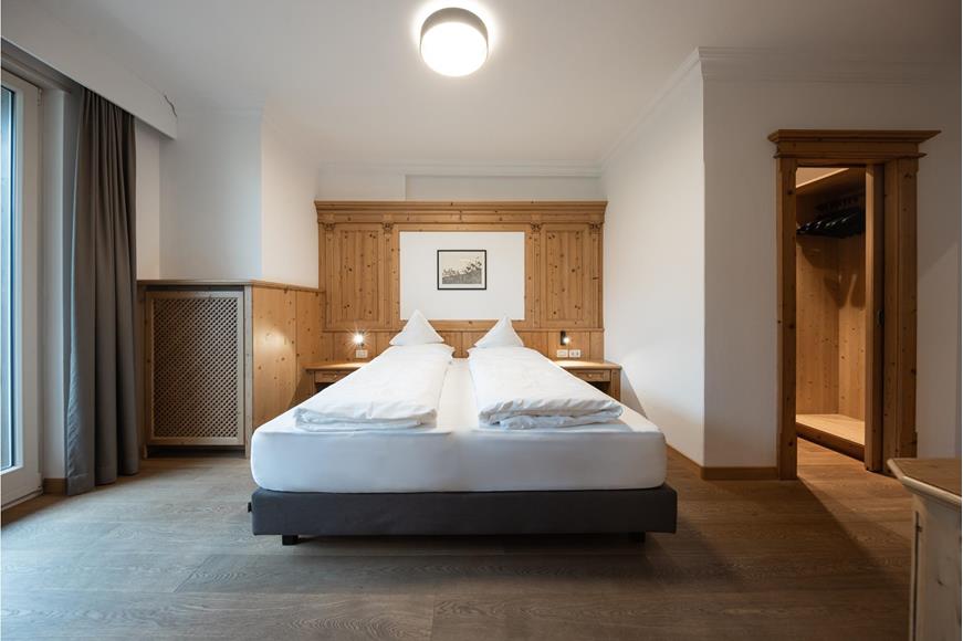 Schlafzimmer mit Doppelbett - Suite Süd