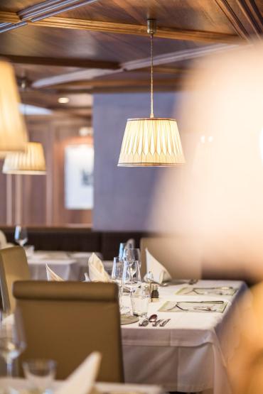 Tische im Restaurant