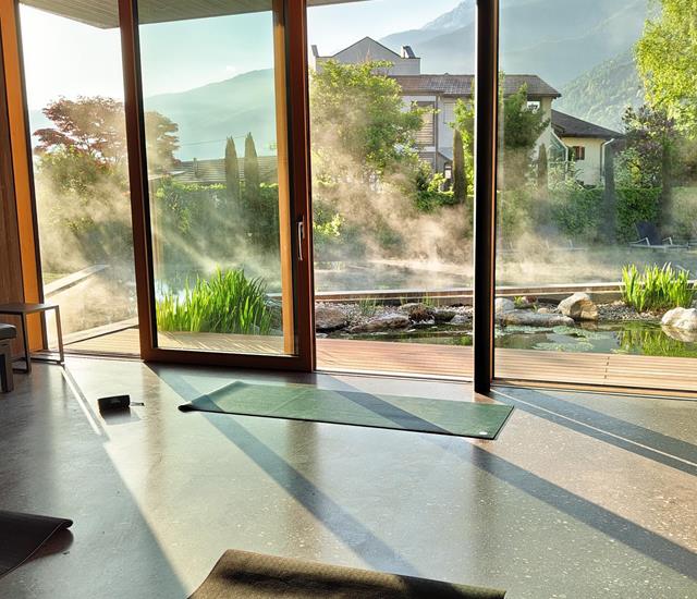 Yoga Hotel Sand