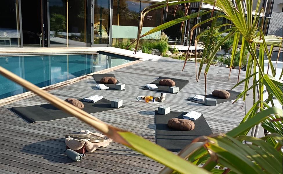 Yoga Hotel Sand