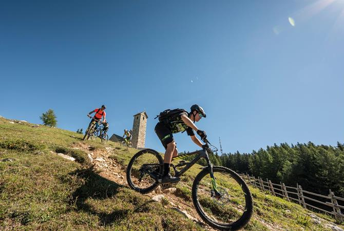 Andare con la mountainbike