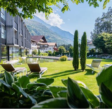 Blick auf die Poolanlage Hotel Sand