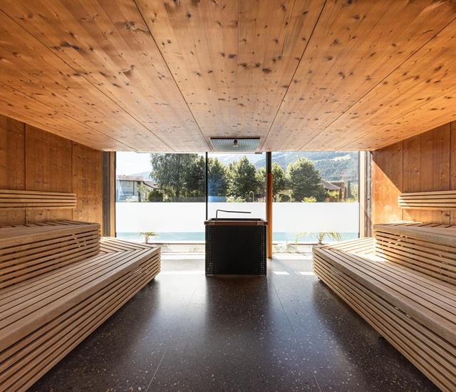 Sauna with view to the garden